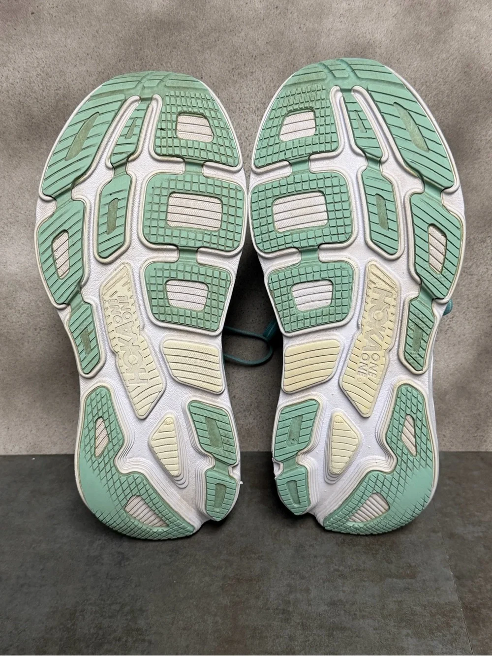 Hoka One One Bondi 7 Women’s Aqua Running Shoes Size 9.5